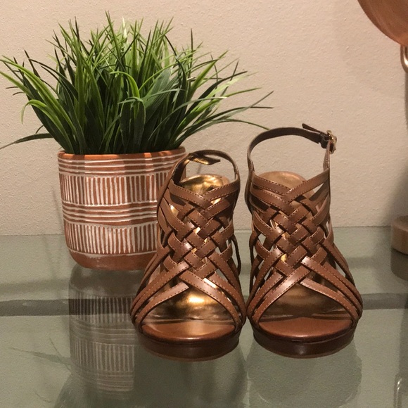 NWOB Franco Sarto Heels - brown - Picture 2 of 3